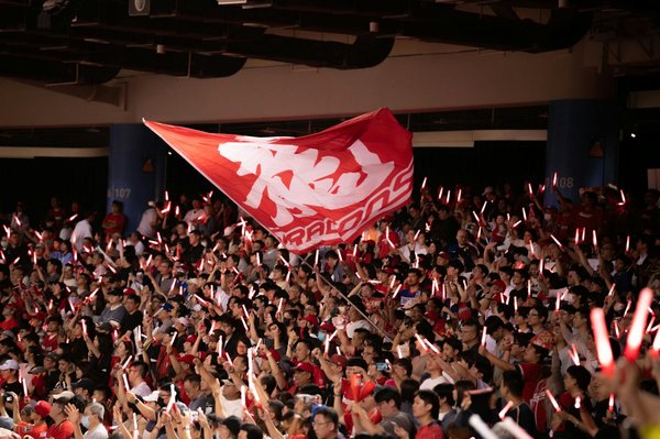 Sécurité durant un tacle: comment protéger ses genoux et jambes